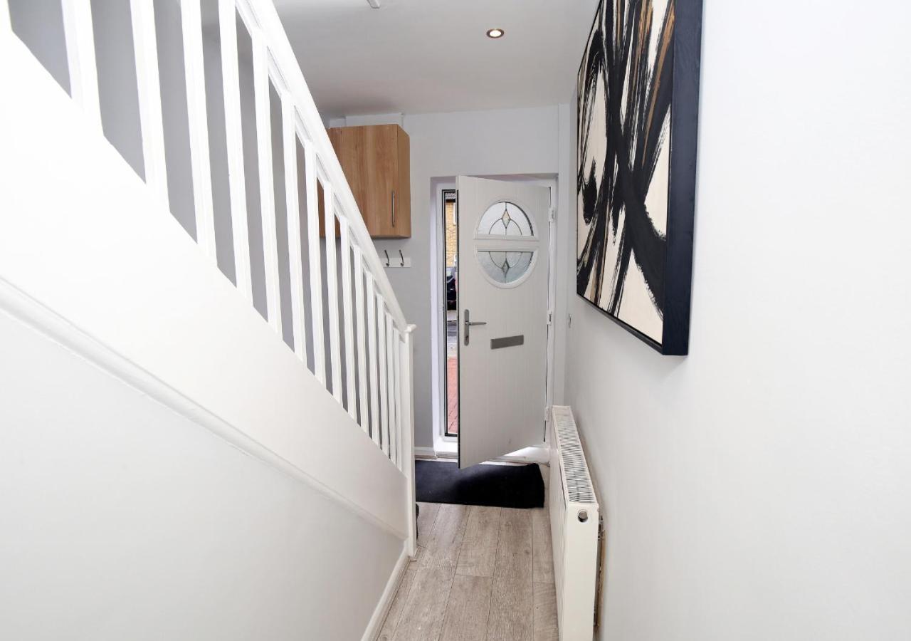 3-Bed House With Parking Near London O2 Apartment Ngoại thất bức ảnh