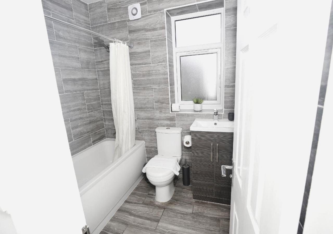 3-Bed House With Parking Near London O2 Apartment Ngoại thất bức ảnh
