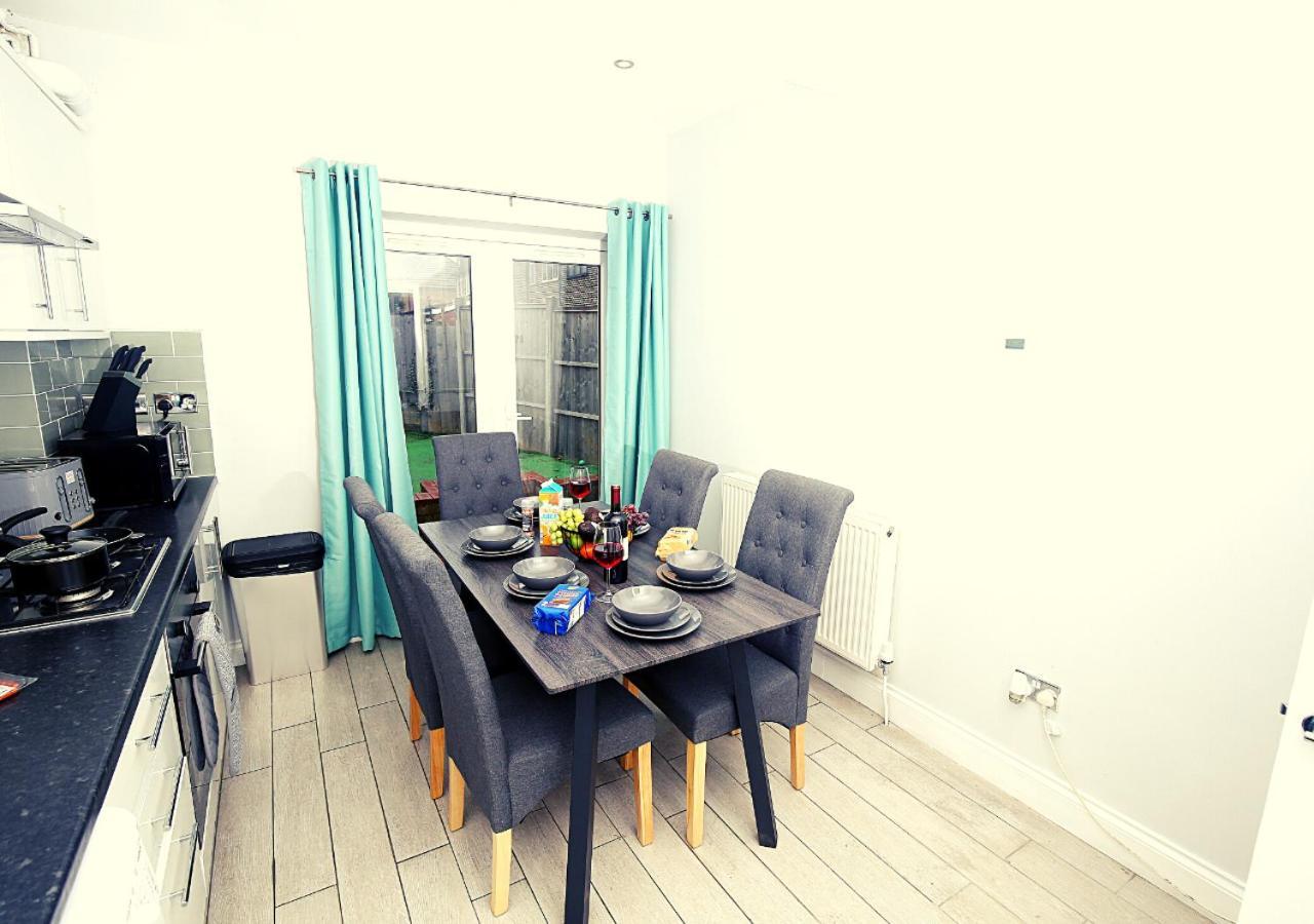 3-Bed House With Parking Near London O2 Apartment Ngoại thất bức ảnh